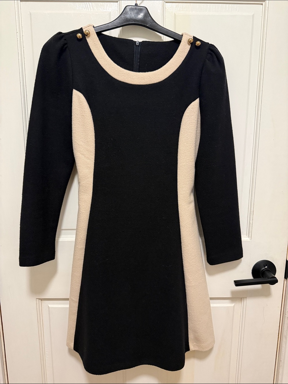 Black and Cream Long-Sleeve Colorblock Shift Dress
